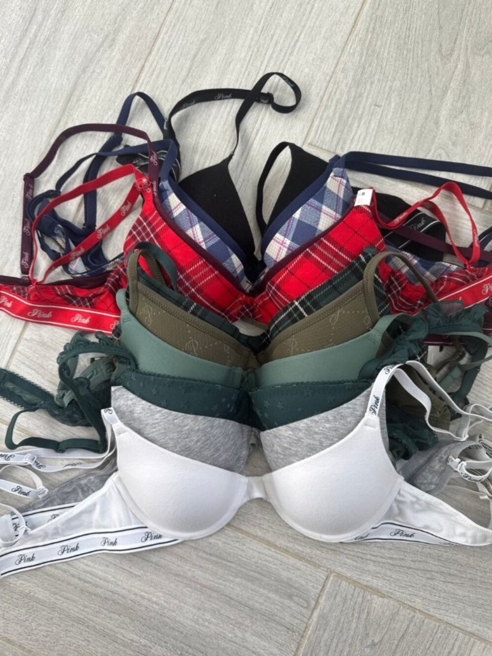 VS Pink Bra Lot x13 Wear Everywhere T-shirt Lightly Lined Bras Size 32B